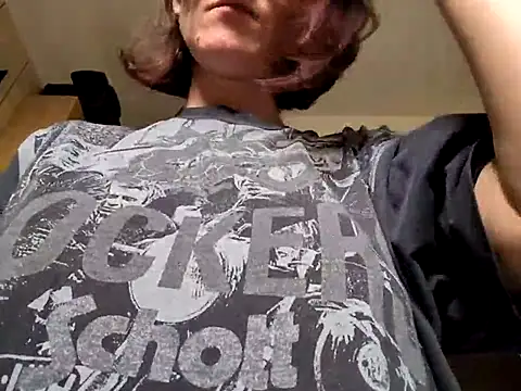 Snapshot of Milky_hairy_mommy chatting on 09.27.25 Milky hairy mommy online show from 09.27.25