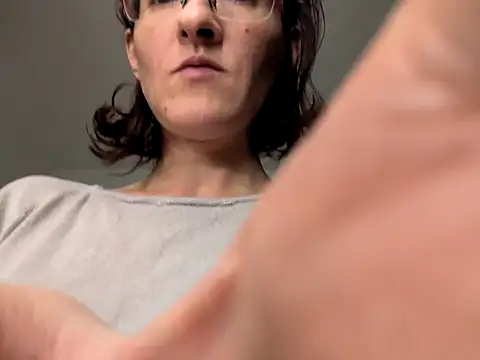 Snapshot of Milky_hairy_mommy chatting on 09.27.25 Milky hairy mommy online show from 09.27.25