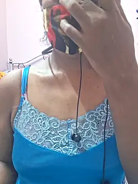 Snapshot of Tamil--Rani chatting on 04.14.26 Tamil--Rani online show from 04.14.26