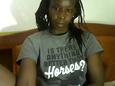 Snapshot of Claris2 chatting on 02.11.25 Claris2 online show from 02.11.25