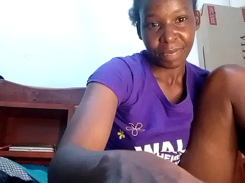 Snapshot of Claris2 chatting on 11.24.25 Claris2 online show from 11.24.25