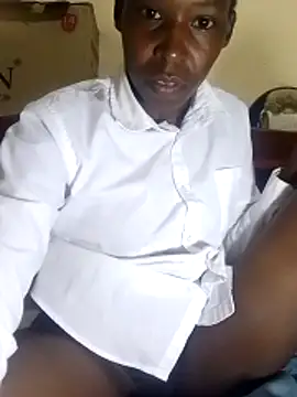 Snapshot of Claris2 chatting on 03.24.26 Claris2 online show from 03.24.26