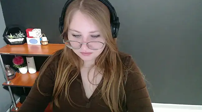 lady minx online show from 12.30.24