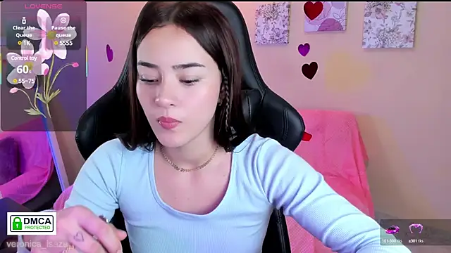 Snapshot of Veronica_isaza__ chatting on 03.11.25 Veronica isaza online show from 03.11.25