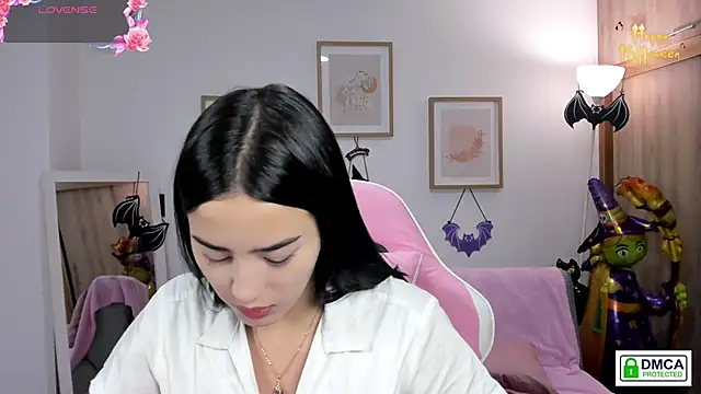 Snapshot of Veronica_isaza__ chatting on 10.06.25 Veronica isaza online show from 10.06.25