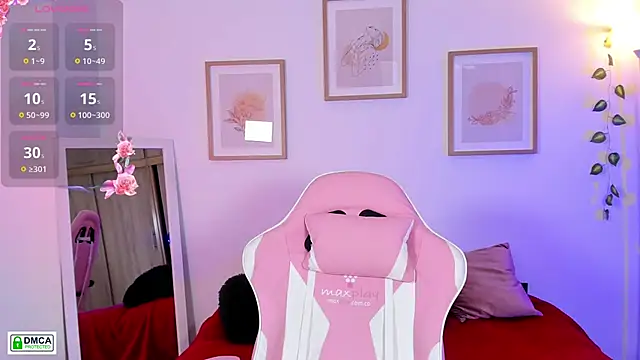 Snapshot of Veronica_isaza__ chatting on 11.12.25 Veronica isaza online show from 11.12.25