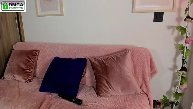 Snapshot of Veronica_isaza__ chatting on 06.17.26 Veronica isaza online show from 06.17.26