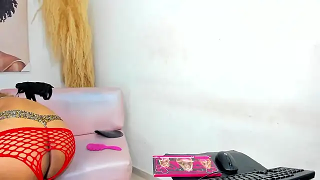 Snapshot of mia_foxts chatting on 09.23.25 mia foxts online show from 09.23.25