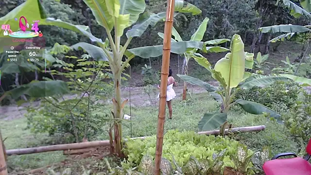 Snapshot of andreu_mature chatting on 12.22.25 andreu mature online show from 12.22.25