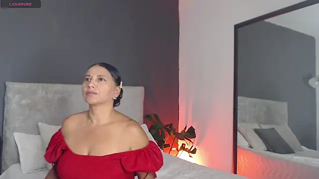 Snapshot of andreu_mature chatting on 05.17.26 andreu mature online show from 05.17.26