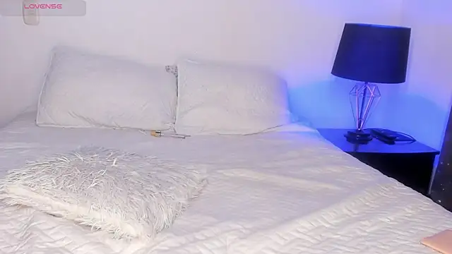 Snapshot of salome_lee chatting on 11.14.25 salome lee online show from 11.14.25