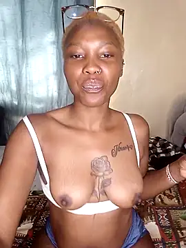 Snapshot of Pinky_shyee chatting on 03.21.26 Pinky shyee online show from 03.21.26