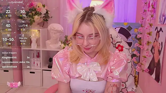 Coconut Mia online show from 01.13.25