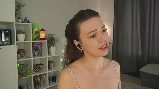 Snapshot of Victoria1Love chatting on 01.30.25 Victoria1Love online show from 01.30.25