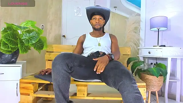 RicoBrown777  online show from 06.12.26