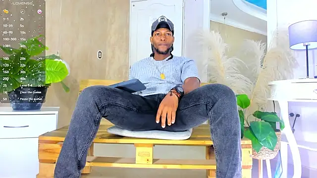 Snapshot of RicoBrown777_ chatting on 06.15.26 RicoBrown777 online show from 06.15.26