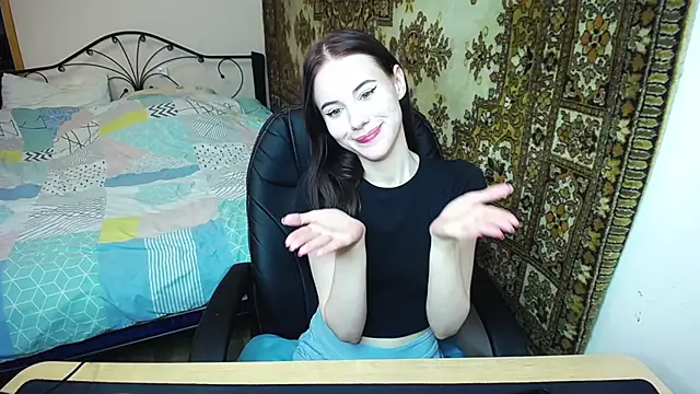 Snapshot of Olivia_Graceee chatting on 06.30.26 Olivia Graceee online show from 06.30.26