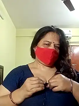 Snapshot of IndianAngle chatting on 12.17.24 IndianAngle online show from 12.17.24