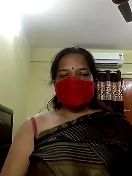 Snapshot of IndianAngle chatting on 12.19.24 IndianAngle online show from 12.19.24