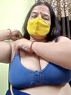 Snapshot of IndianAngle chatting on 09.17.25 IndianAngle online show from 09.17.25