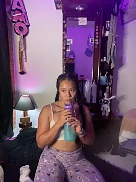 Snapshot of iam_valery chatting on 09.16.25 iam valery online show from 09.16.25