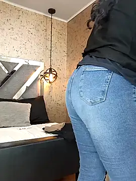 Michelle Brito1 online show from 02.15.25