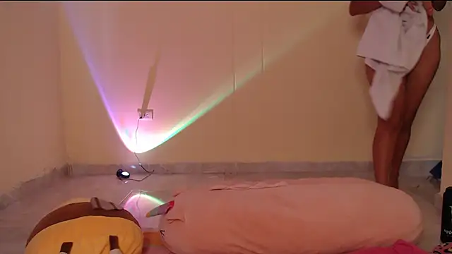  maiahairy  online show from 01.21.25