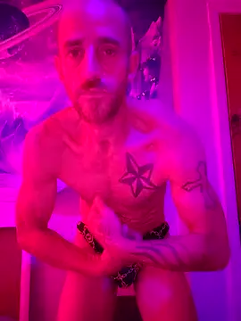 Snapshot of 5g4ever chatting on 01.10.25 5g4ever online show from 01.10.25