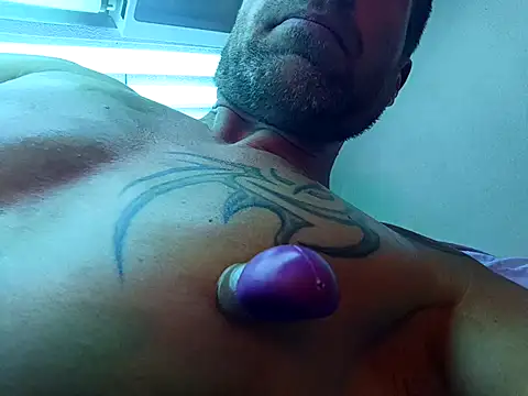 Snapshot of Timbojan28 chatting on 02.15.26 Timbojan28 online show from 02.15.26