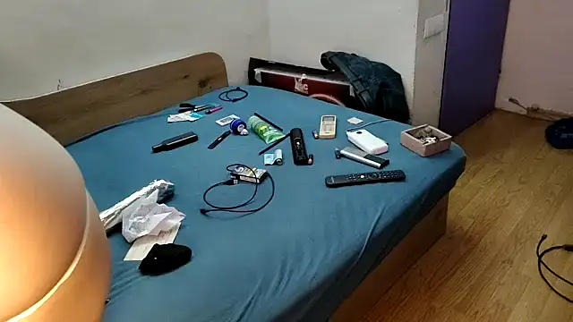 Snapshot of eblata04 chatting on 02.18.26 eblata04 online show from 02.18.26