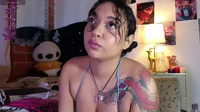 Snapshot of _octavia_ chatting on 02.17.25 octavia online show from 02.17.25