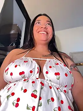 Snapshot of _octavia_ chatting on 09.17.25 octavia online show from 09.17.25