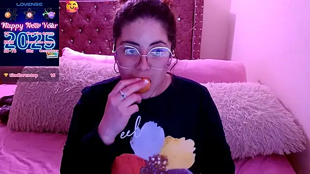 Snapshot of Azamy-12 chatting on 01.08.25 Azamy-12 online show from 01.08.25