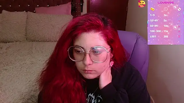 Snapshot of Azamy-12 chatting on 01.27.25 Azamy-12 online show from 01.27.25