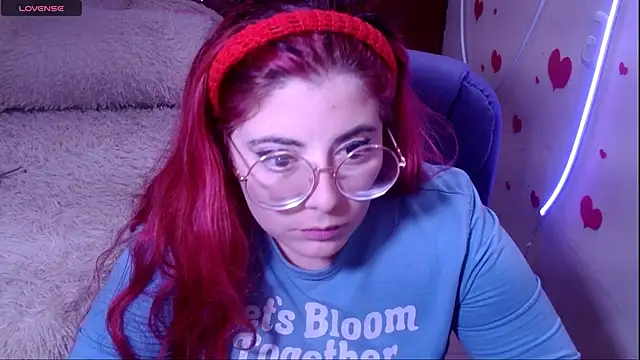 Snapshot of Azamy-12 chatting on 02.13.25 Azamy-12 online show from 02.13.25