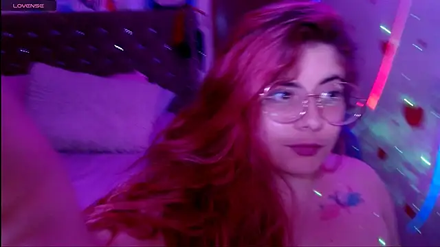 Snapshot of Azamy-12 chatting on 02.24.25 Azamy-12 online show from 02.24.25