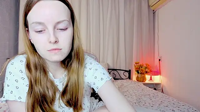 Snapshot of Wild__flowers chatting on 10.25.25 Wild flowers online show from 10.25.25