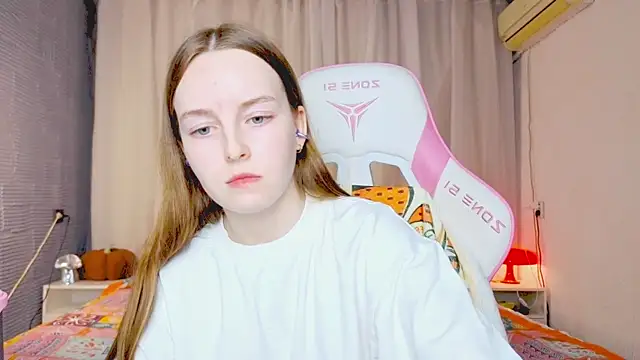 Snapshot of Wild__flowers chatting on 11.14.25 Wild flowers online show from 11.14.25