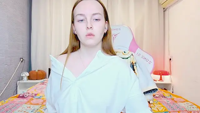 Snapshot of Wild__flowers chatting on 11.19.25 Wild flowers online show from 11.19.25