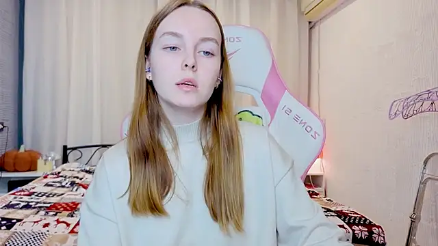 Snapshot of Wild__flowers chatting on 11.28.25 Wild flowers online show from 11.28.25