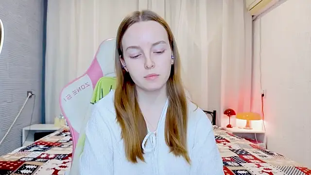 Snapshot of Wild__flowers chatting on 11.29.25 Wild flowers online show from 11.29.25