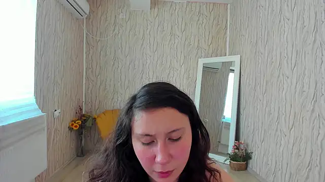 AishaRouhi online show from 01.08.25