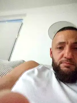 Snapshot of Reeeks69 chatting on 04.19.26 Reeeks69 online show from 04.19.26