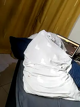 Snapshot of Hugemassivebootie chatting on 02.09.26 Hugemassivebootie online show from 02.09.26