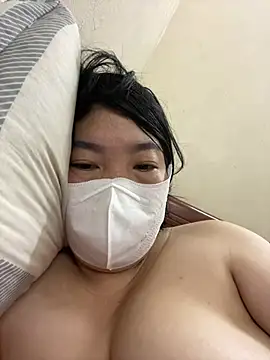 Snapshot of Hachi_Sweetbabie_ chatting on 06.10.26 Hachi Sweetbabie online show from 06.10.26