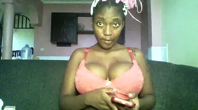 Snapshot of Sexxy_bre chatting on 12.26.24 Sexxy bre online show from 12.26.24