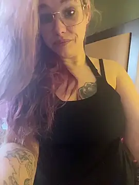 Snapshot of Lalalynn chatting on 02.12.26 Lalalynn online show from 02.12.26