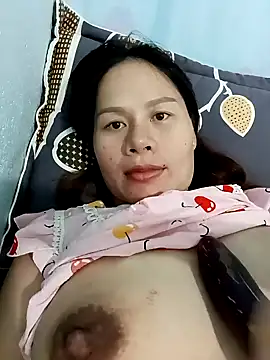 Snapshot of Baby-ladyass20 chatting on 12.22.24 Baby-ladyass20 online show from 12.22.24