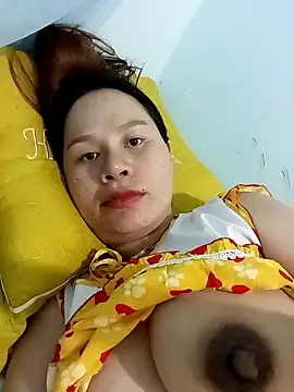 Snapshot of Baby-ladyass20 chatting on 02.15.25 Baby-ladyass20 online show from 02.15.25