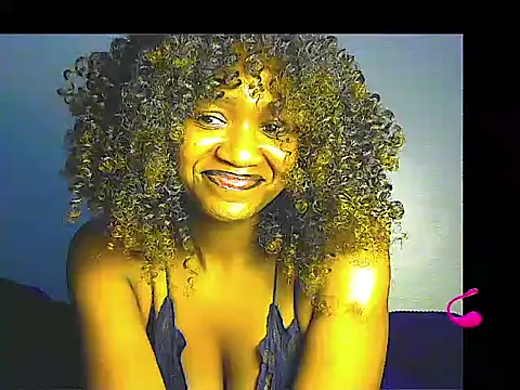 Snapshot of lilylovexx chatting on 05.12.26 lilylovexx online show from 05.12.26
